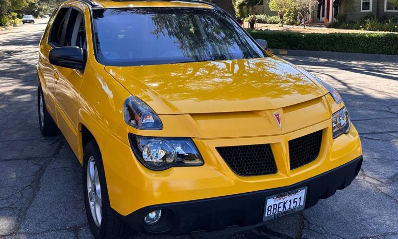 زشت‌ترین خودروی جهان، هم‌قیمت ایران‌خودرو ری‌را / عکس